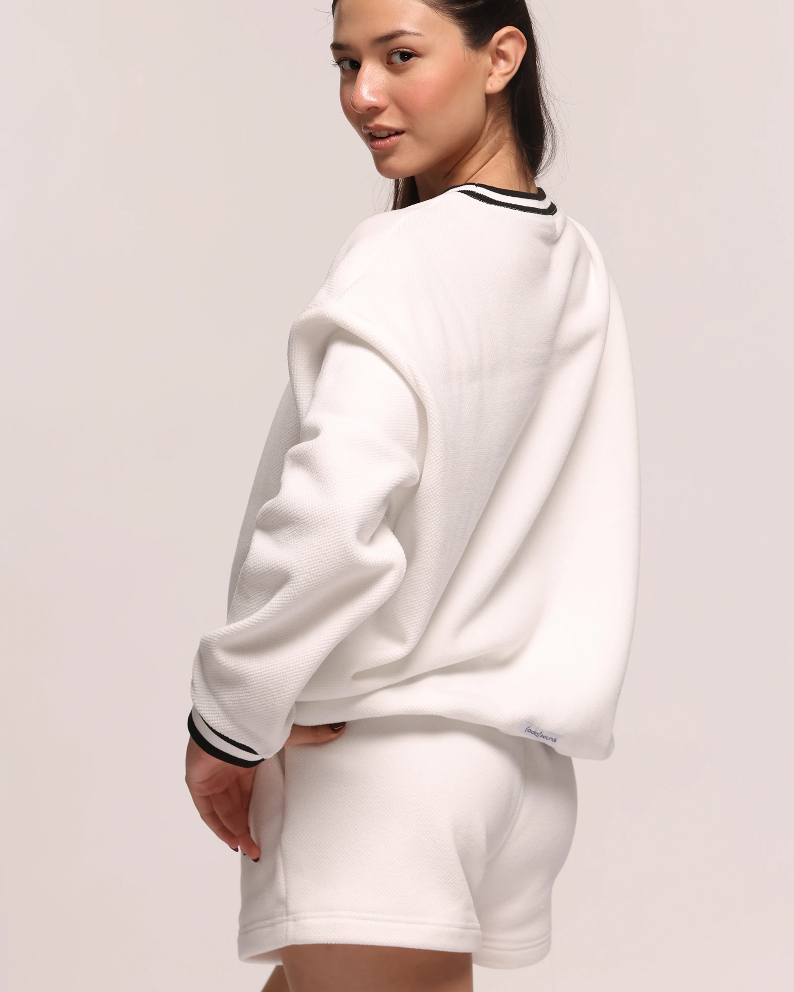 Echo Black & White Sweatshirt
